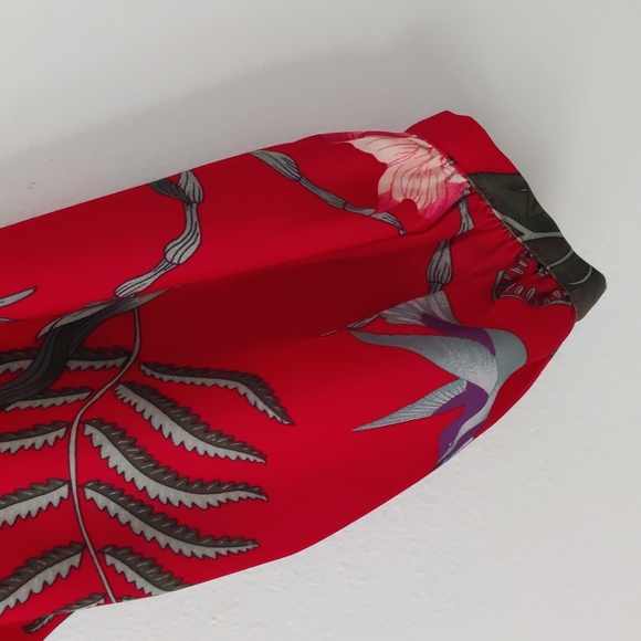 H&M V-neck Wrap Floral Dress | US8 - Picture 7 of 8